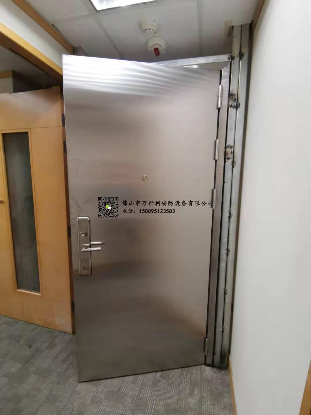 上海不銹鋼甲級(jí)防火防爆門安裝案例